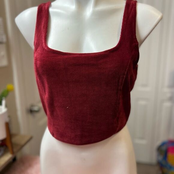 Crop top - Picture 1 of 6
